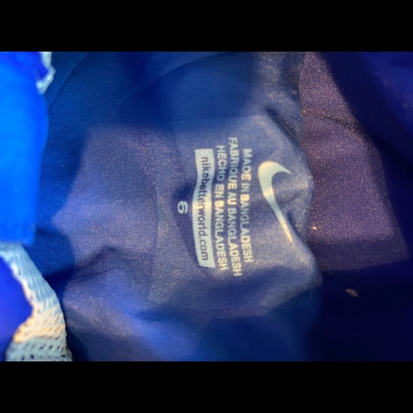 Nike Spring Jacket - Picture 2 of 3